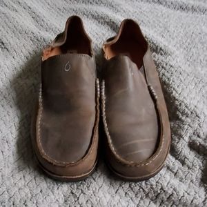 One pair of Olukai slip on loafers, leather